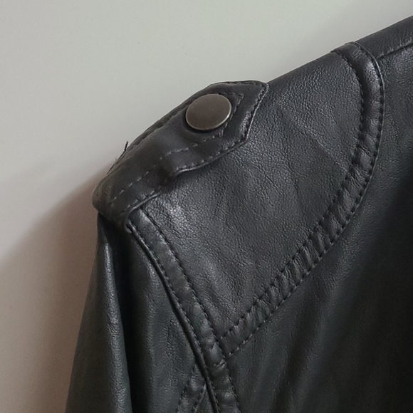 Jacket - Picture 3 of 4